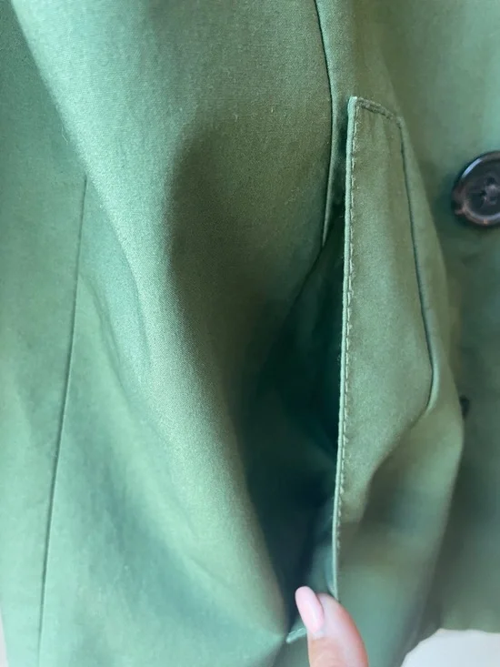 J. Crew Cropped Double-Breasted Trench Coat. Lined w/front pockets. Great color - Picture 3 of 11